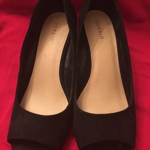 Black suede peeptoe shoes